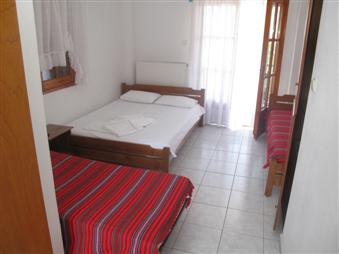 Kourtesis - Rooms Apartments for rent in Paradisos beach Neos Marmaras Halkidiki